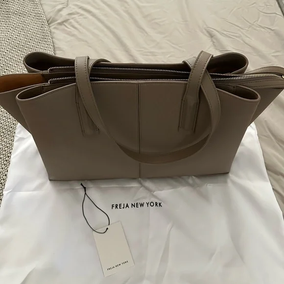 Freja Paloma Tote - Taupe - Picture 2 of 9